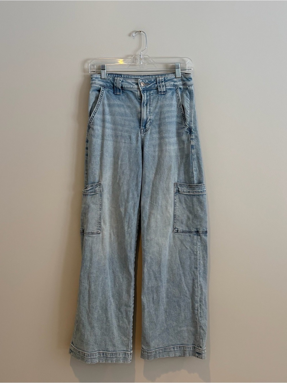 American Eagle Outfitters Super High Rise Baggy Wide Leg Cargo Jeans Size 2